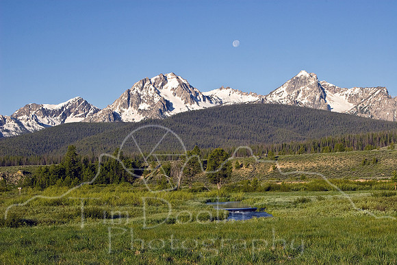 Sawtooths summer 2008-0730.jpg
